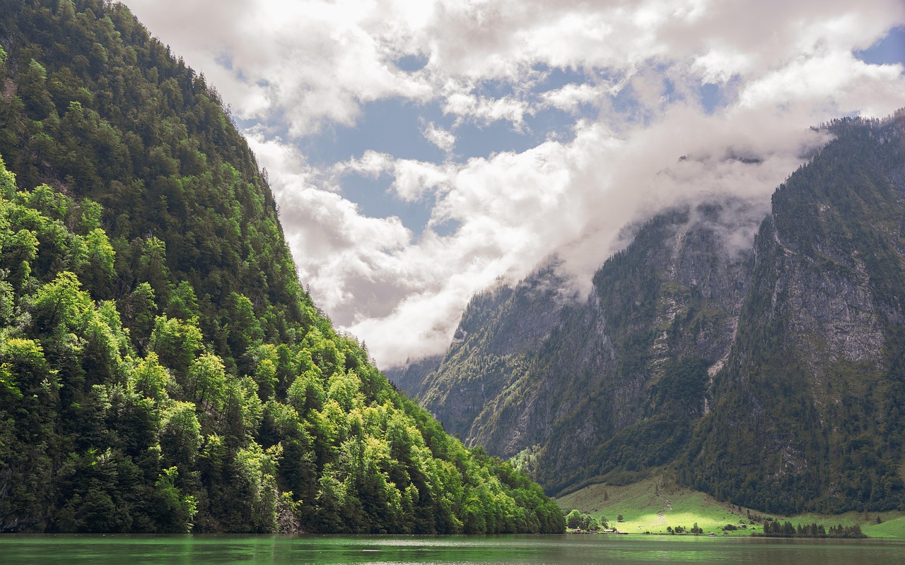 Temsili görsel: Uzungöl’de Gün Batımı Turistleri Büyülüyor