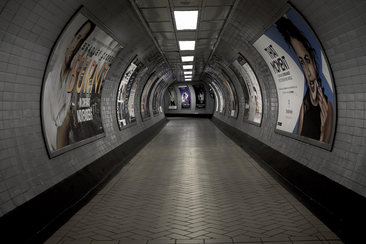 Temsili görsel: Marmaray'da toplu taşıma içerisinde sloganlı eylem